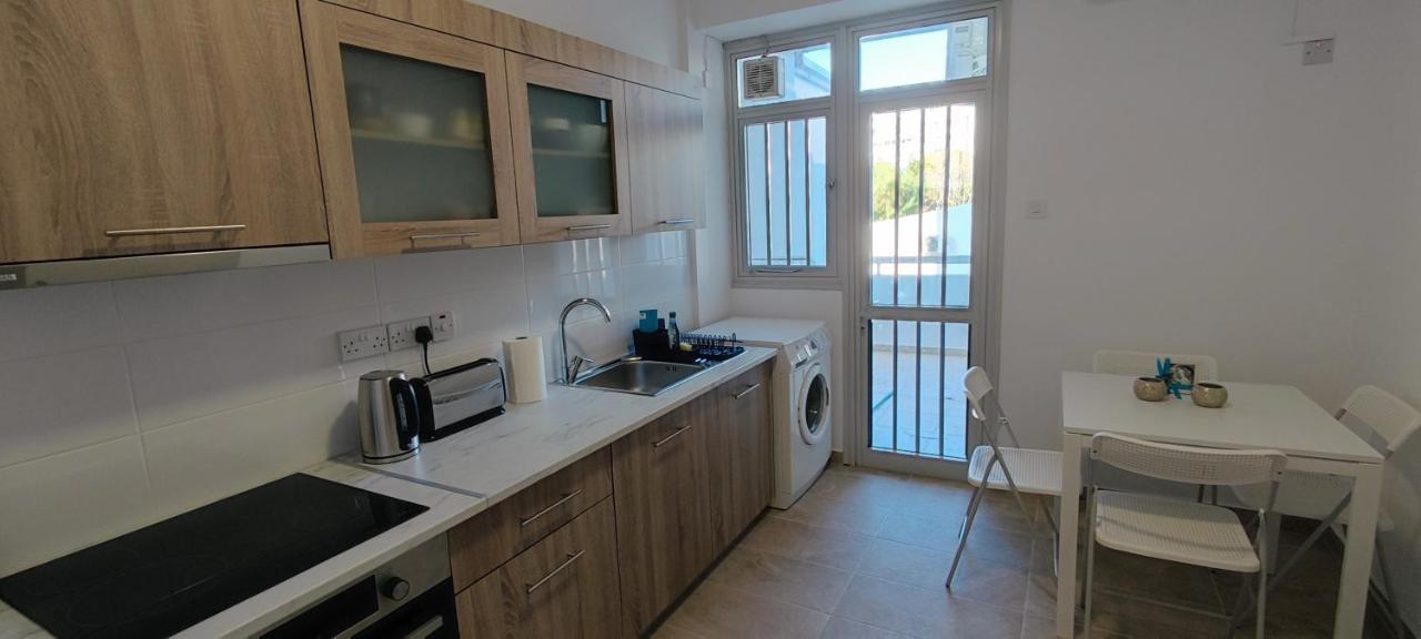 Mimosa Flat City Cente 2Bdr Nikosia Exterior foto