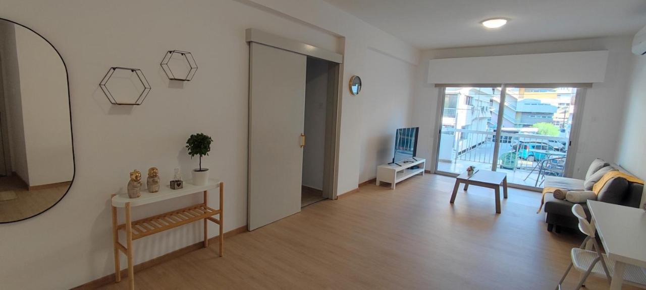 Mimosa Flat City Cente 2Bdr Nikosia Exterior foto